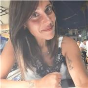 Laureata in lettere e filosofia do' lezioni private di filosofia,psicologia, sociologia,storia, francese,latino, fotografia